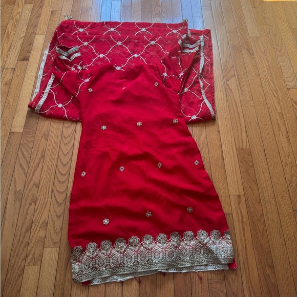 Elegant Red Embroidered Dress - Picture 2 of 14